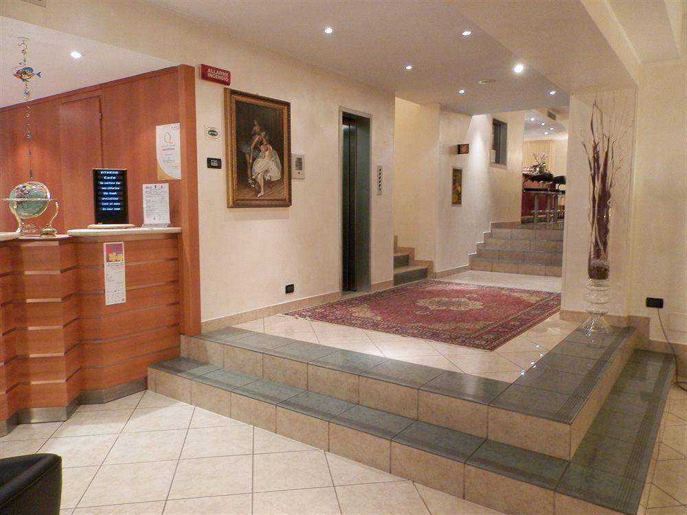 Augustus Hotel بييلا المظهر الخارجي الصورة